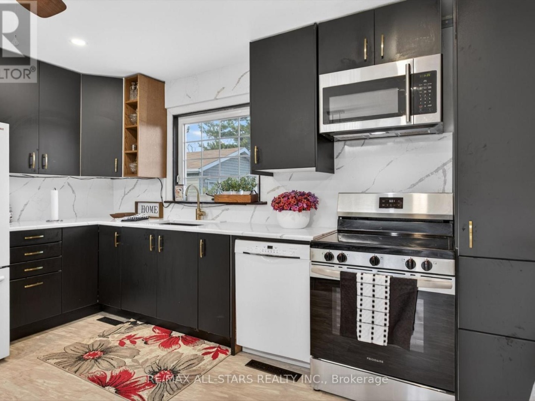 28 PRINCE STREET W, Kawartha Lakes (Bobcaygeon)