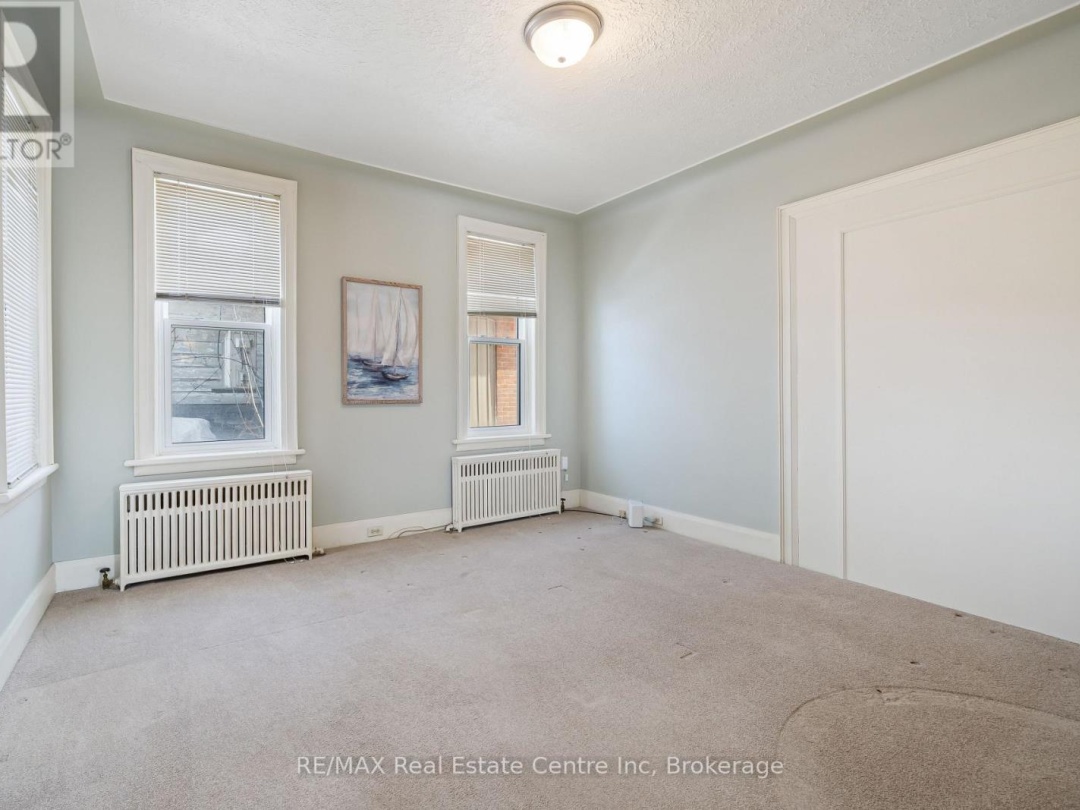 24 LINDSAY STREET, Kawartha Lakes (Fenelon Falls)