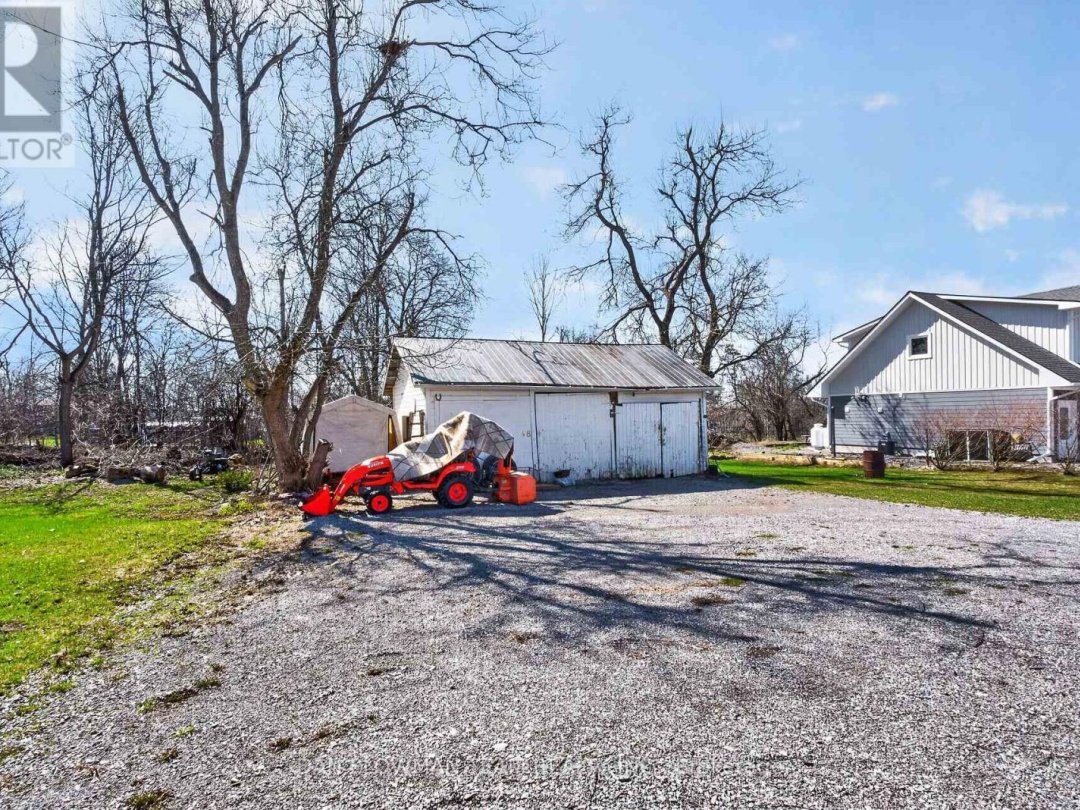 48 DUNN STREET, Kawartha Lakes (Bobcaygeon)
