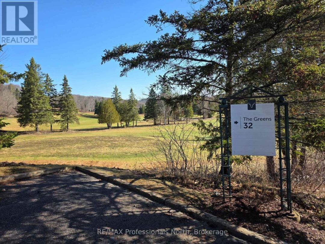 105 - 32 DEERHURST GREENS DRIVE, Peninsula Lake