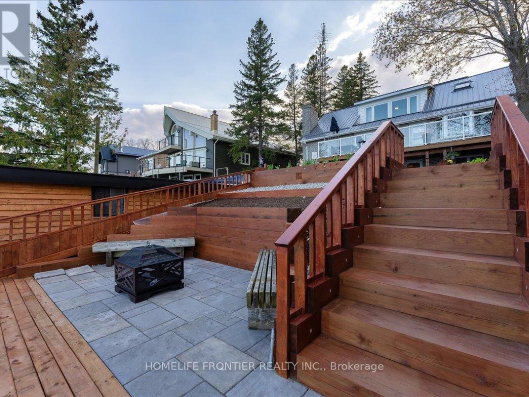 6 LAKEVIEW PARK ROAD, Sturgeon Lake