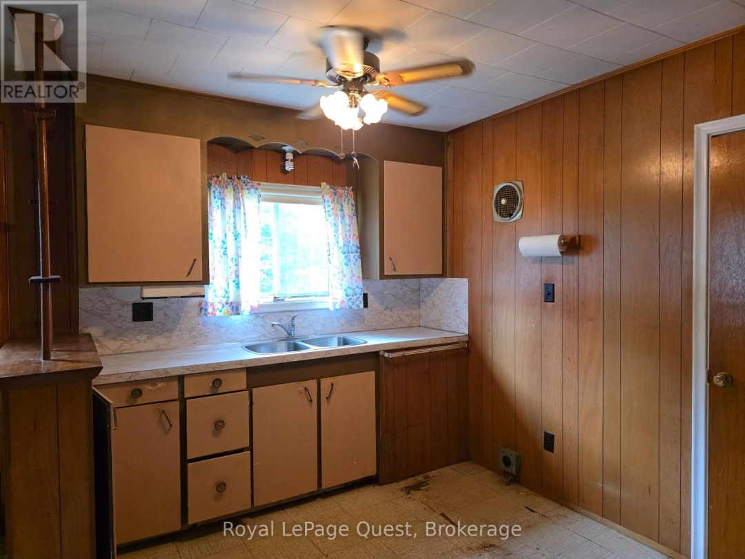 1045 SPARROW LAKE ROUTE, 