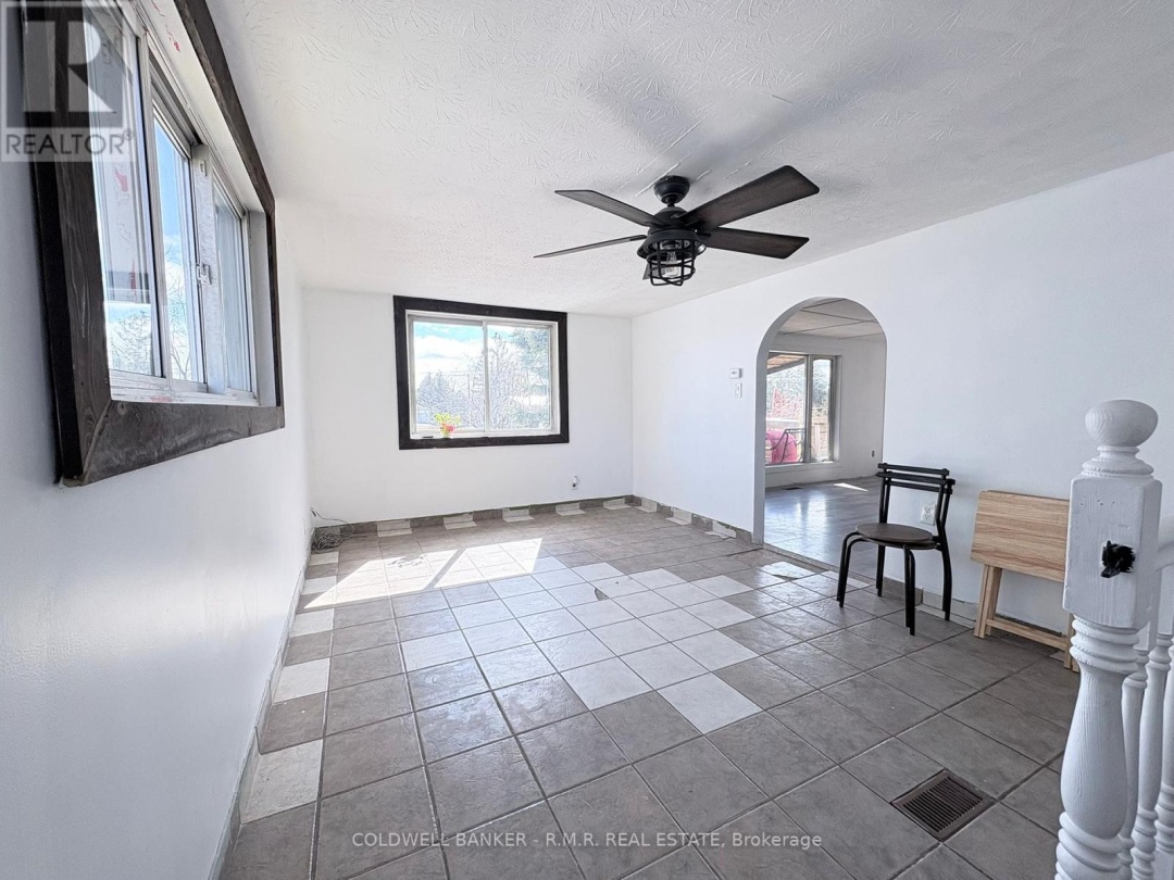 268 MCGUIRE BEACH ROAD, Canal Lake