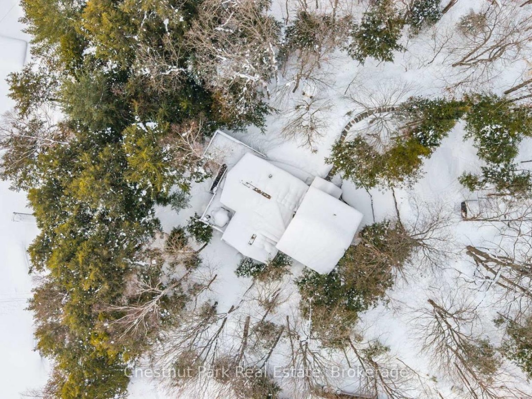 1173 WATTS ROAD, Kennisis Lake