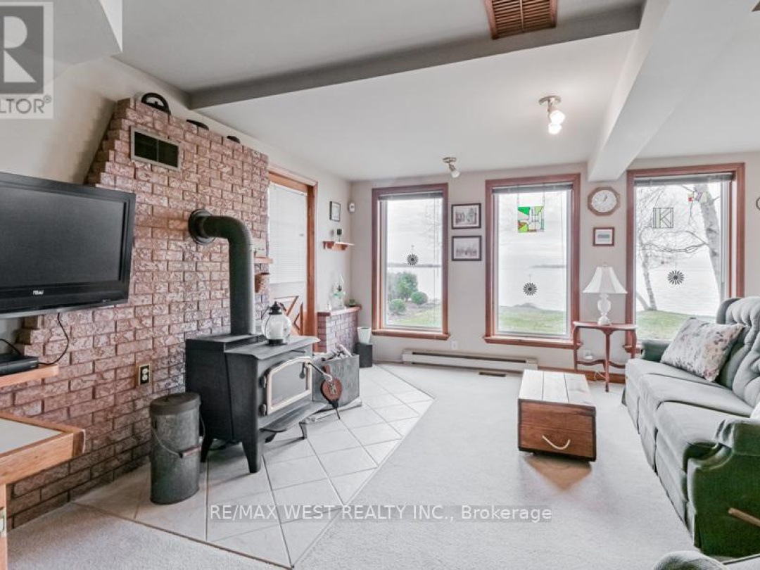 4669 ANDERSON AVENUE, Lake Simcoe