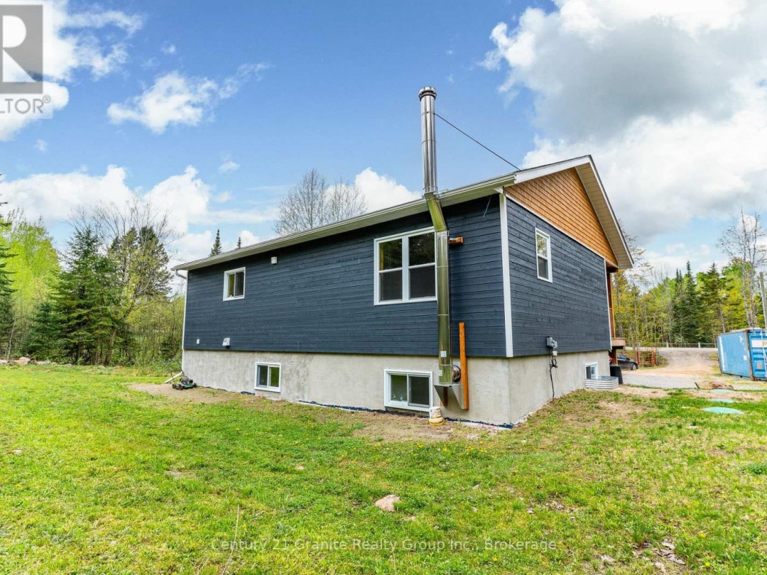 10498 HIGHWAY 118, Algonquin Highlands (Stanhope)