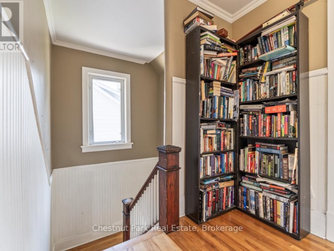 16 Lorne Street S, Huntsville (Chaffey)