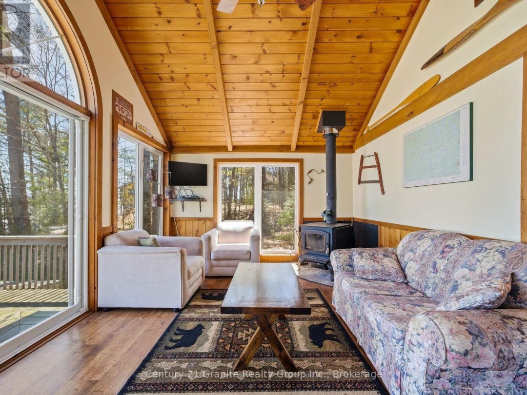 1035 HARVEST MOON LANE, Halls Lake