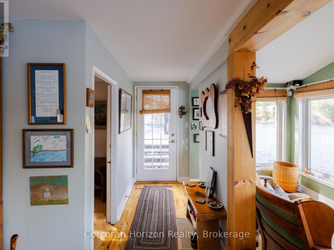 566 HUNGRY BAY ROAD W, Six Mile Lake