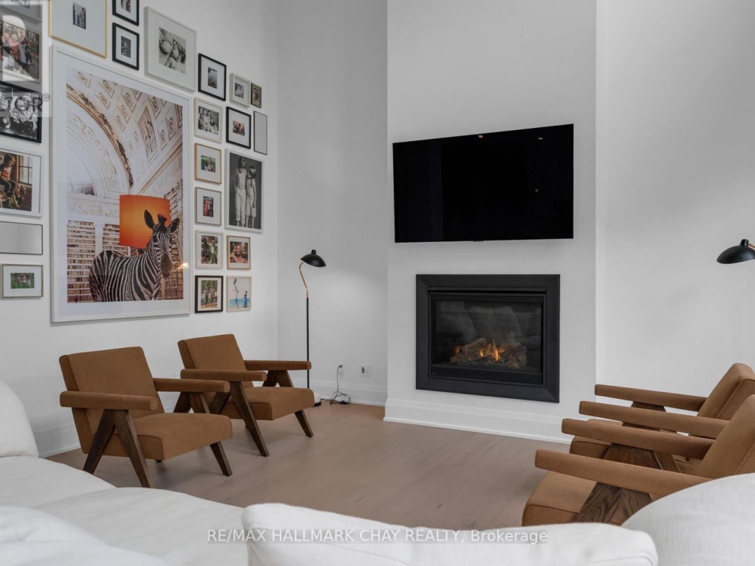 72 GEORGIAN GRANDE DRIVE, 