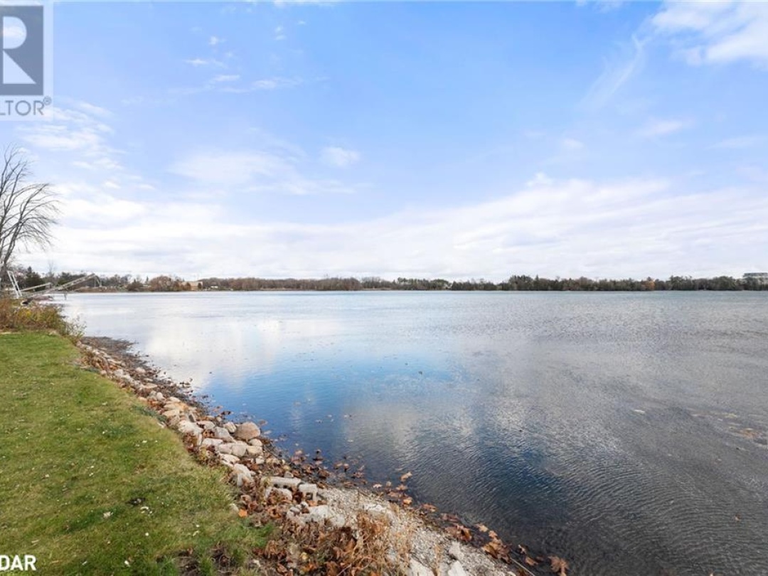 363 Macisaac Drive, Lake Simcoe