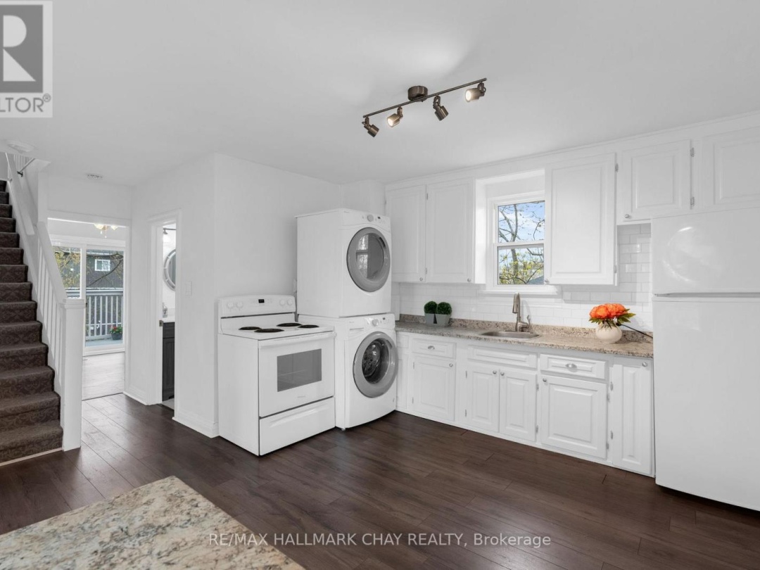 296 BARRIE ROAD, Orillia