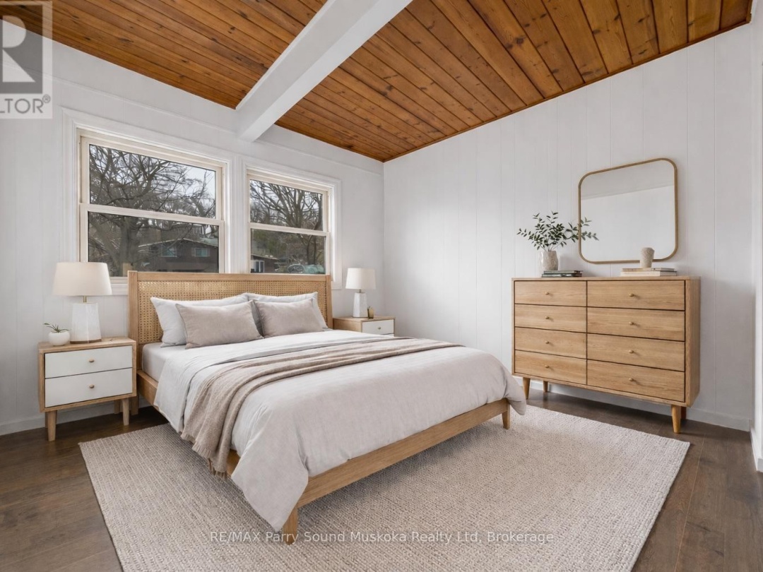 8 SUNSET AVENUE, Georgian Bay