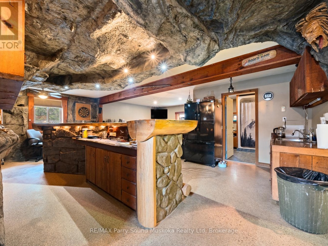 92 BLUE LAKE ROAD, Murdock Lake