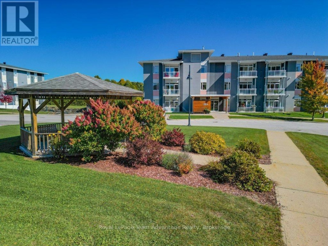 203 - 20A SILVER BIRCH COURT,