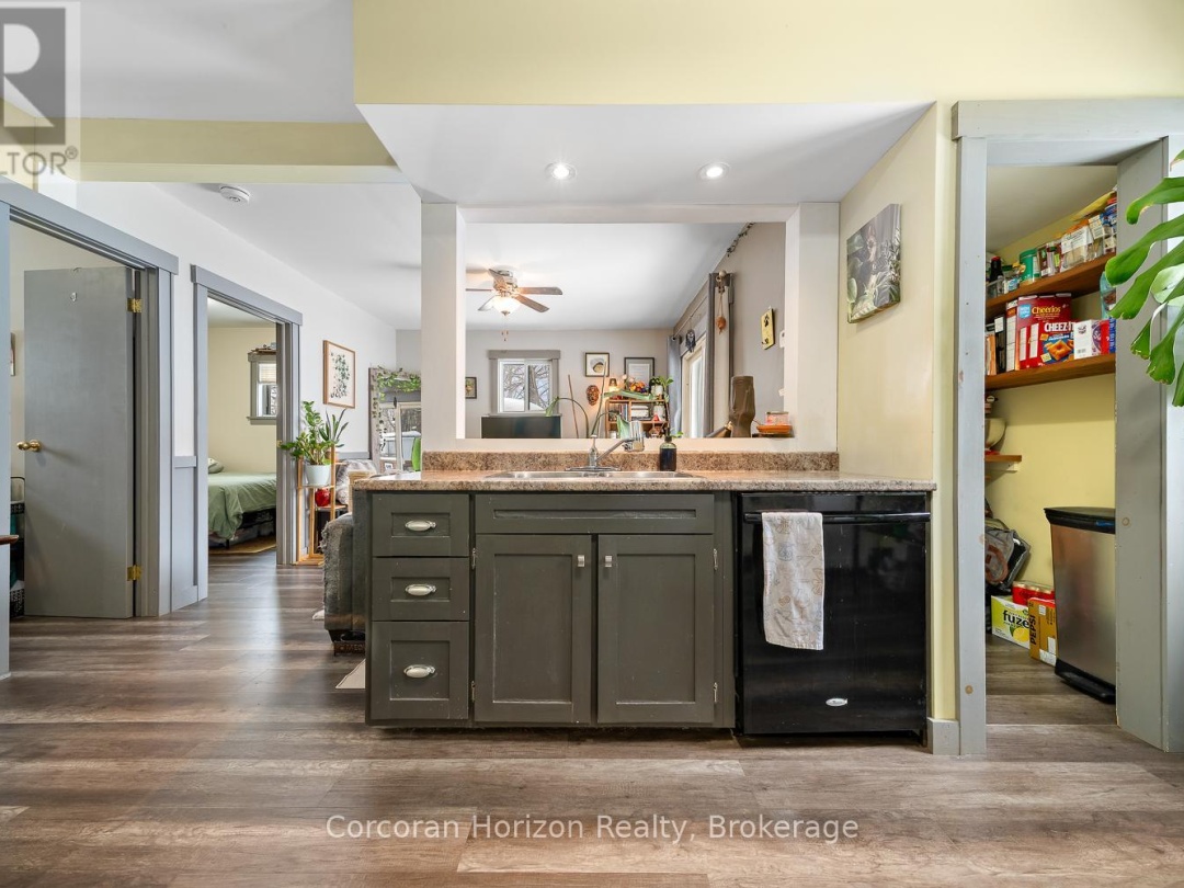 196 MAIN STREET W, Huntsville (Chaffey)
