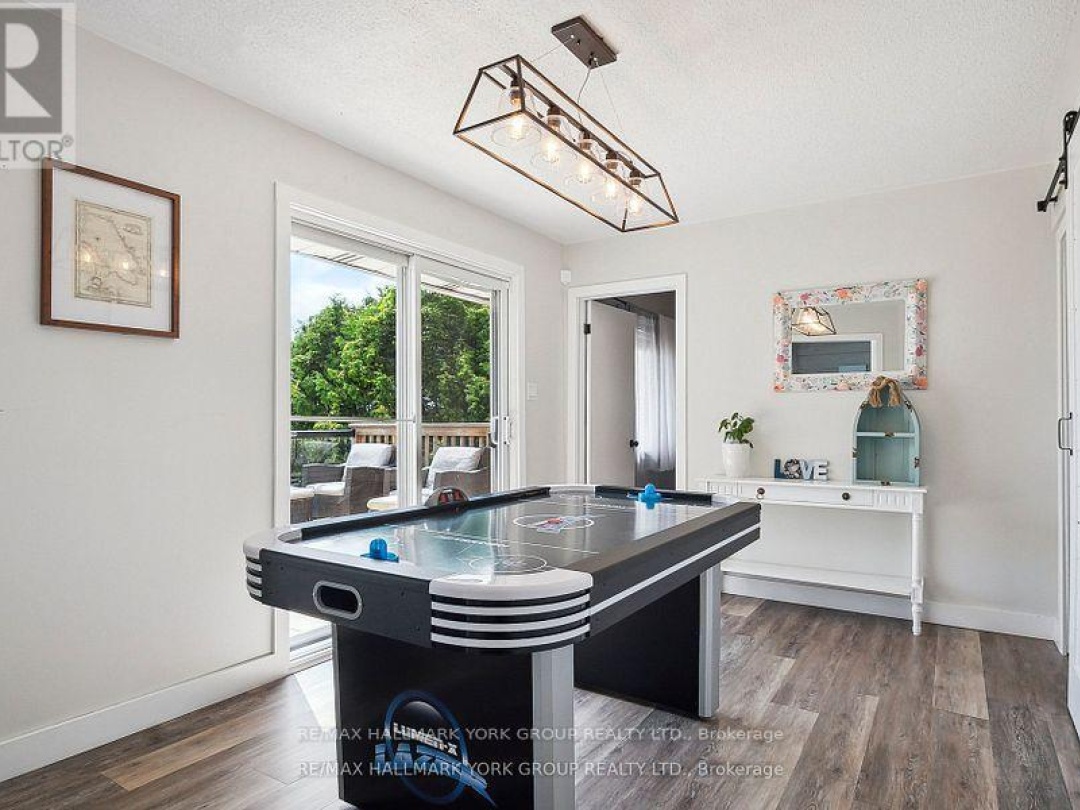 42 LIGHTHOUSE CRESCENT, 