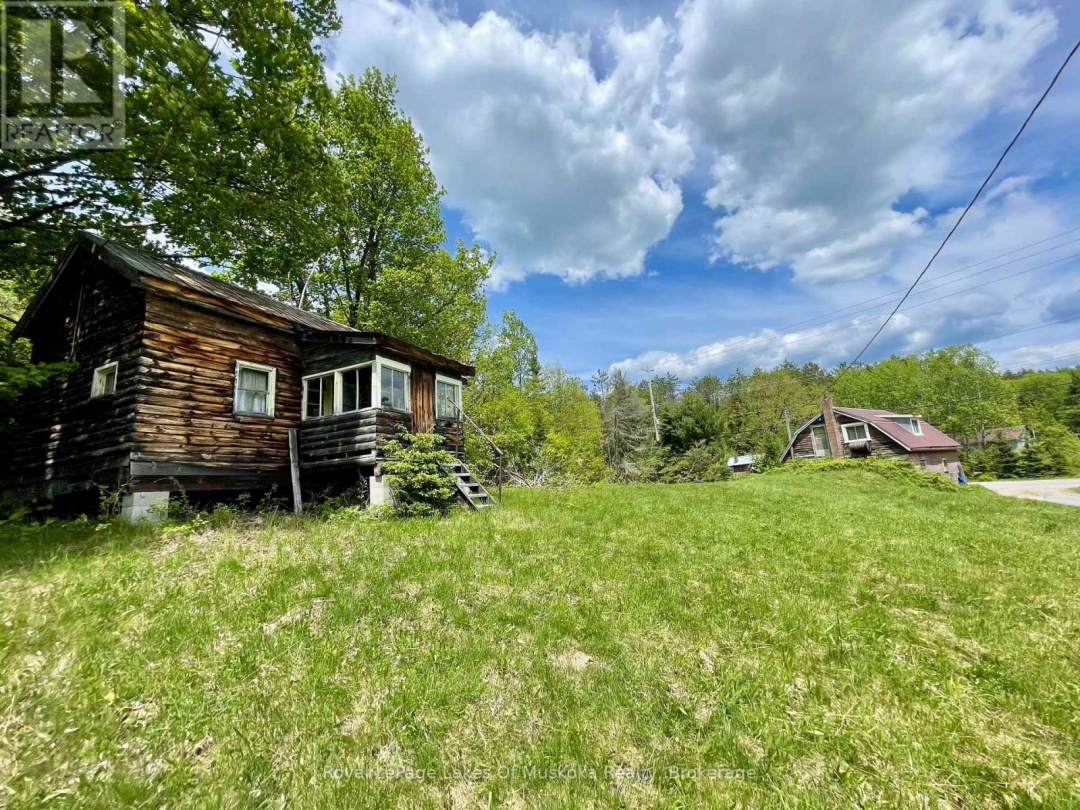 1235 Bonnie Lake Road, Bracebridge (Macaulay)