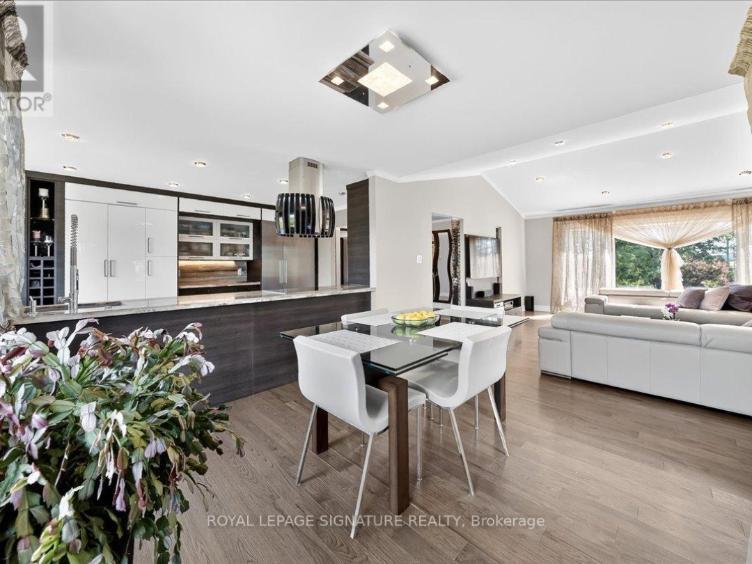 27900 THORAH SIDE ROAD, 