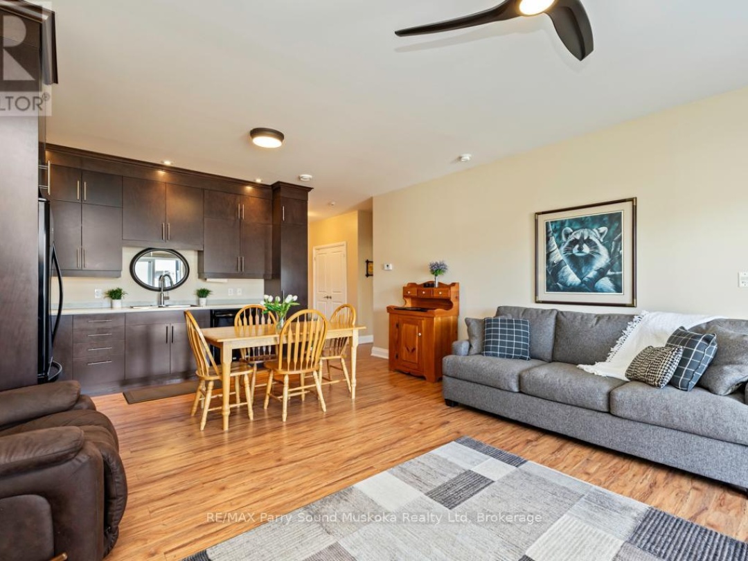 303 - 20D SILVER BIRCH COURT, 