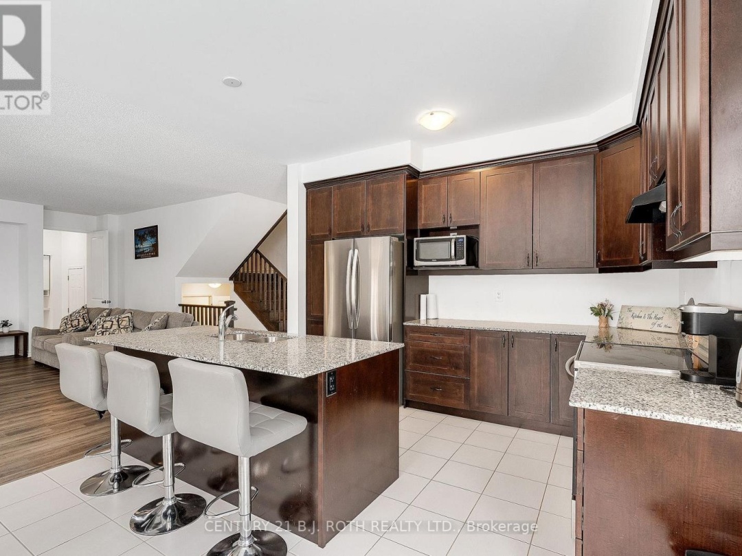 22 DYER CRESCENT, Bracebridge (Macaulay)
