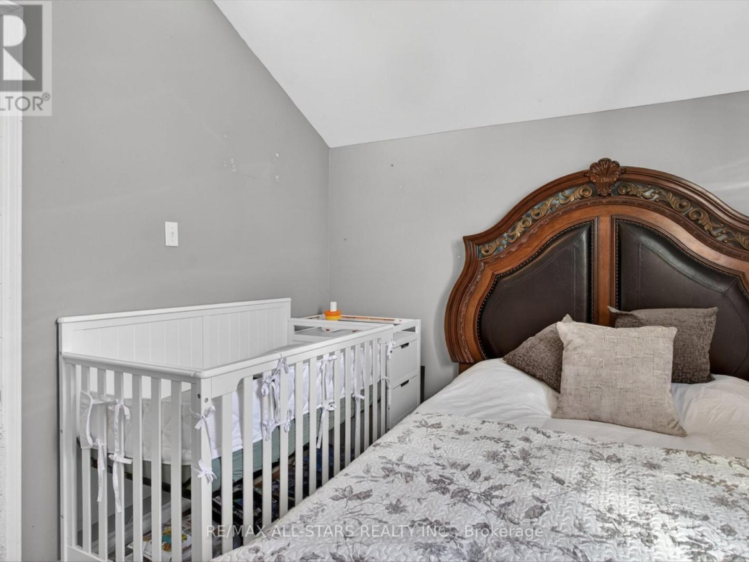 28 PRINCE STREET W, Kawartha Lakes (Bobcaygeon)