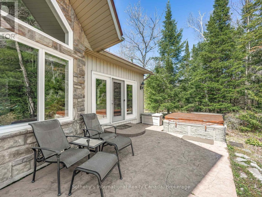 9 PAULS BAY ROAD, Harris Lake