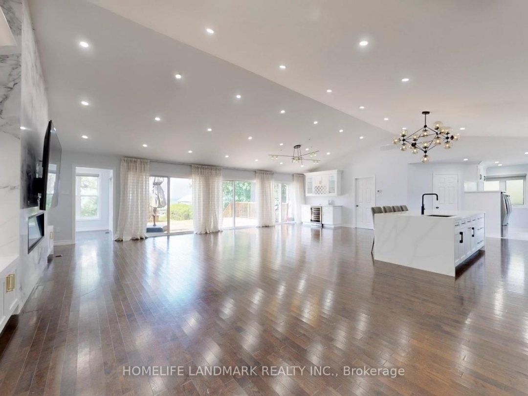 1662 LAKESHORE DRIVE, 