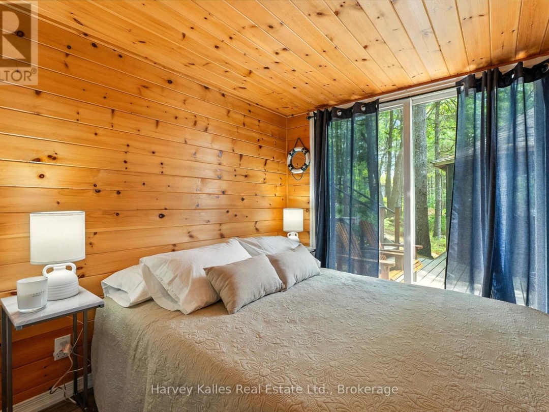 1078 MCKENZIE ROAD, Lake Muskoka