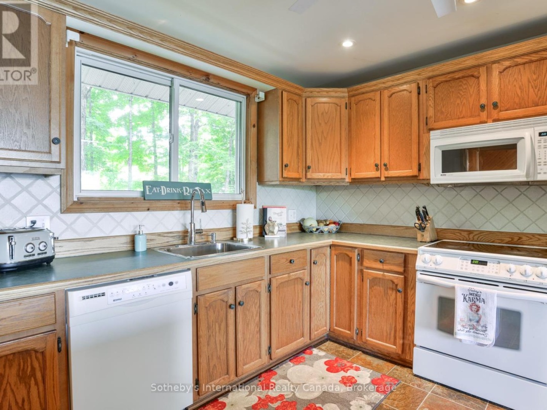1062 BRADLEY ROAD, Lake Muskoka
