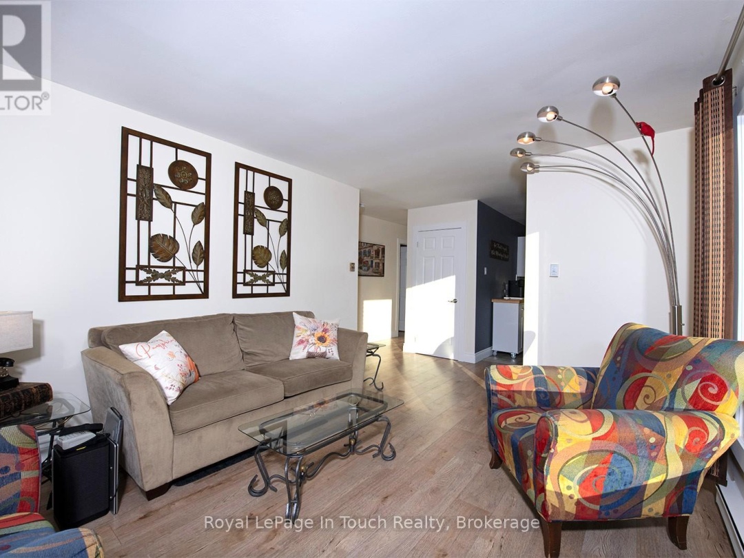 8 CYRIL MARTIN PLACE, 