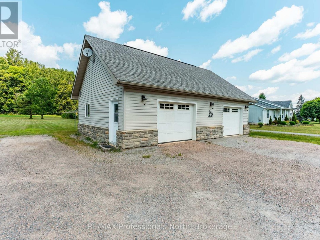 3981 DEEP BAY ROAD, 