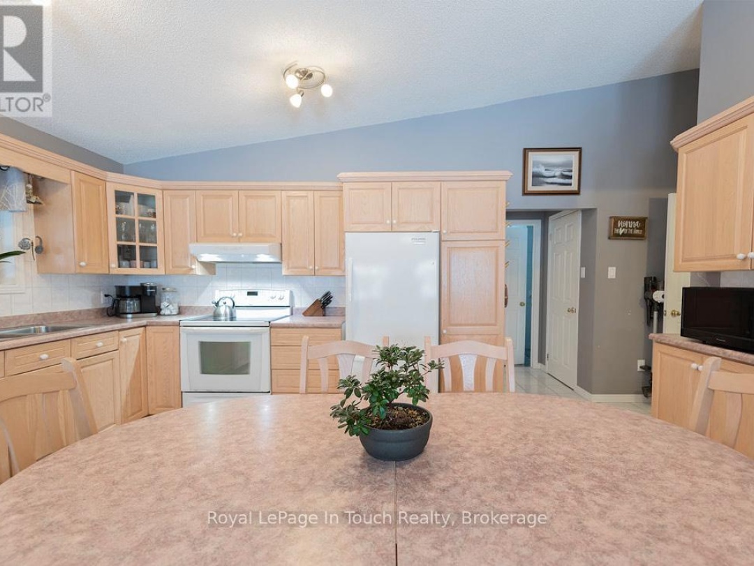 285 CROOKED BAY ROAD, Georgian Bay (Baxter)