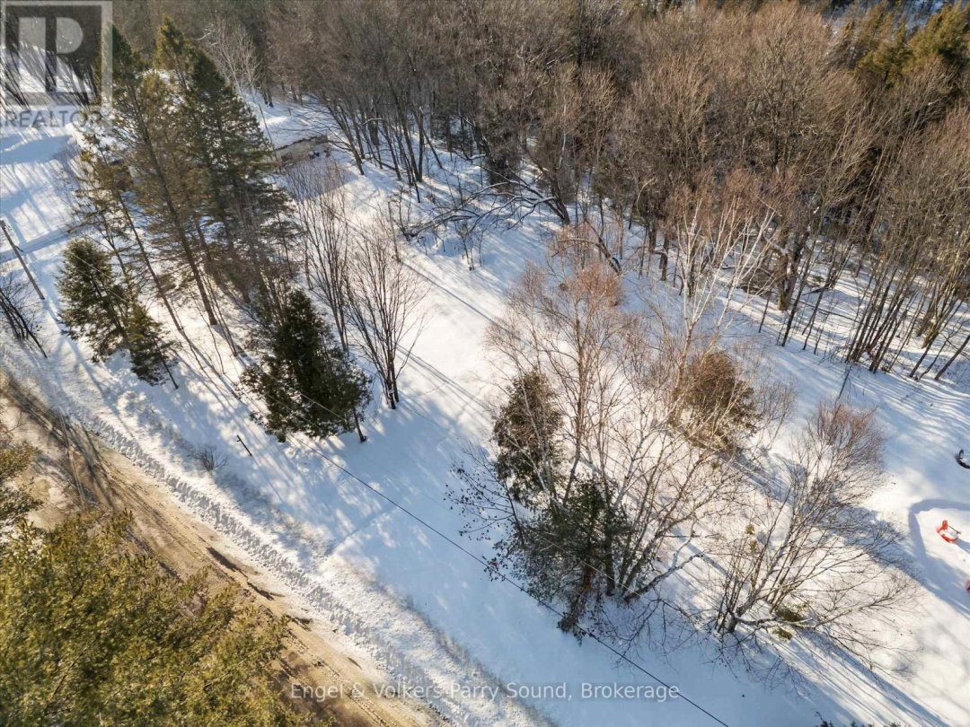 40 MILLER DRIVE, McDougall