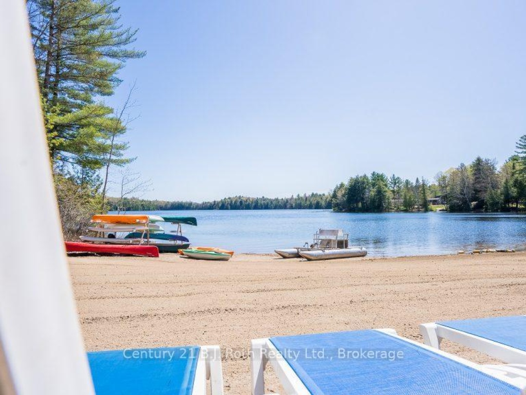 712 POPLAR CRESCENT, Bonnie Lake