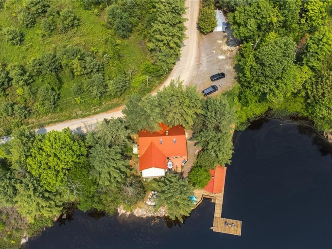 235 LOCH ERNE Road, Vowel Lake