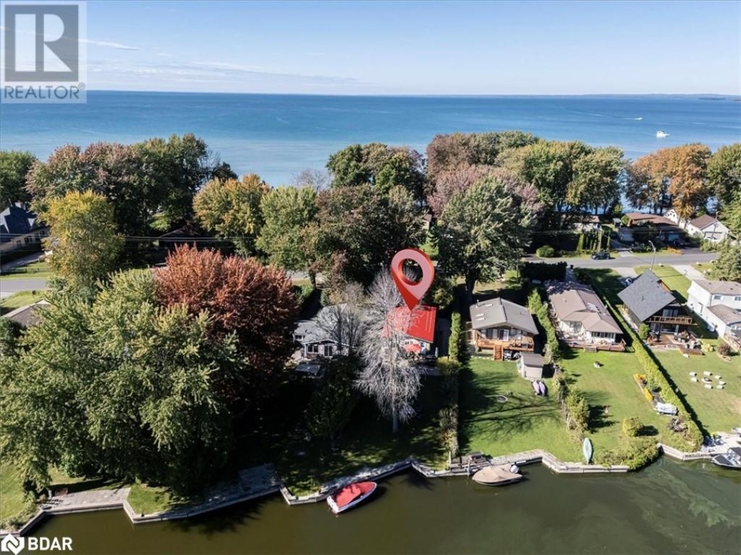 67 Lake Avenue, Lake Simcoe