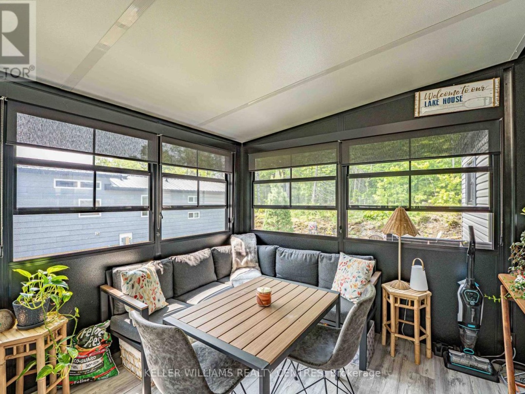 #38 LAKERIDGE - 1047 BONNIE LAKE CAMP ROAD, Bracebridge (Macaulay)