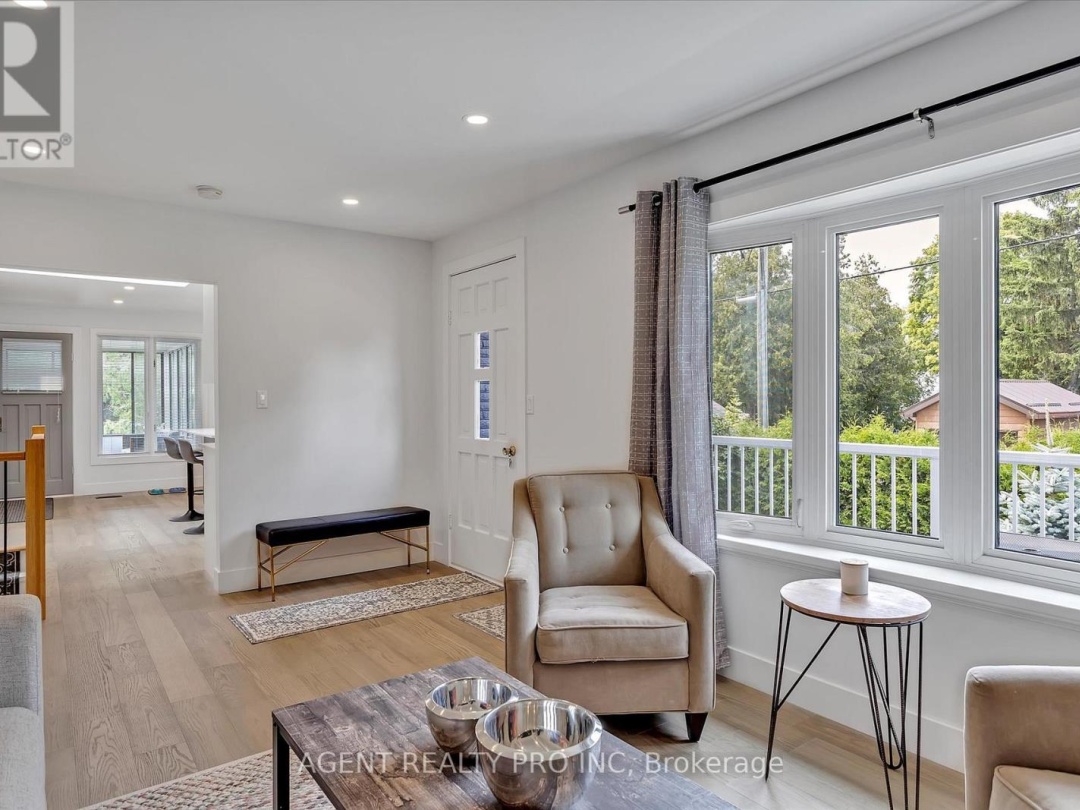 21 ORIOLE ROAD, Cameron Lake