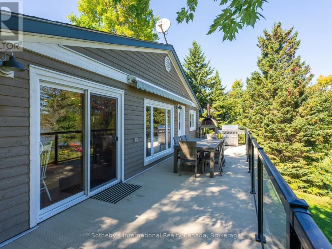 1111 MAPLEHURST DRIVE, Peninsula Lake
