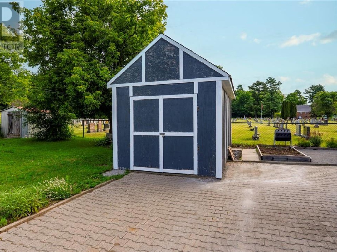 5 Hillcrest Avenue, 