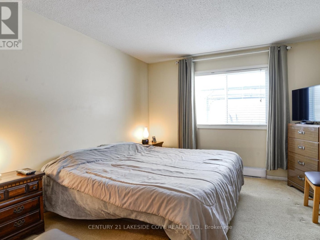 15 - 71 LAGUNA PARKWAY, Lake Simcoe