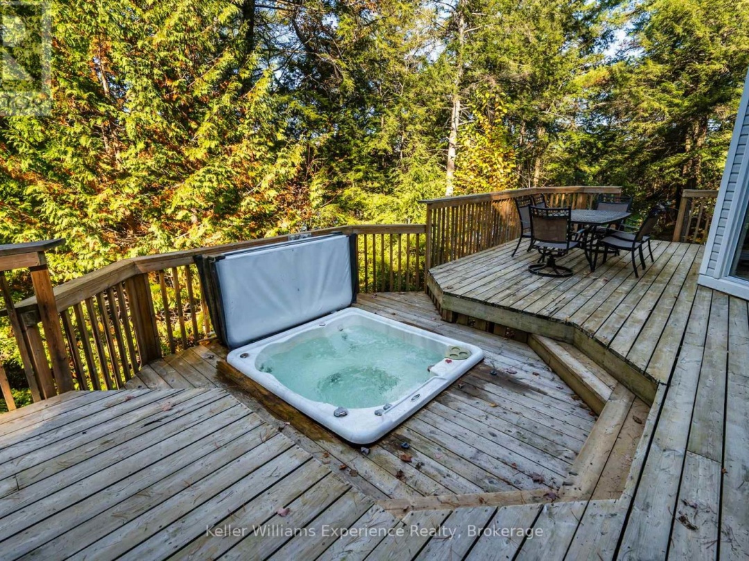 19 HURON TRAIL, Six Mile Lake