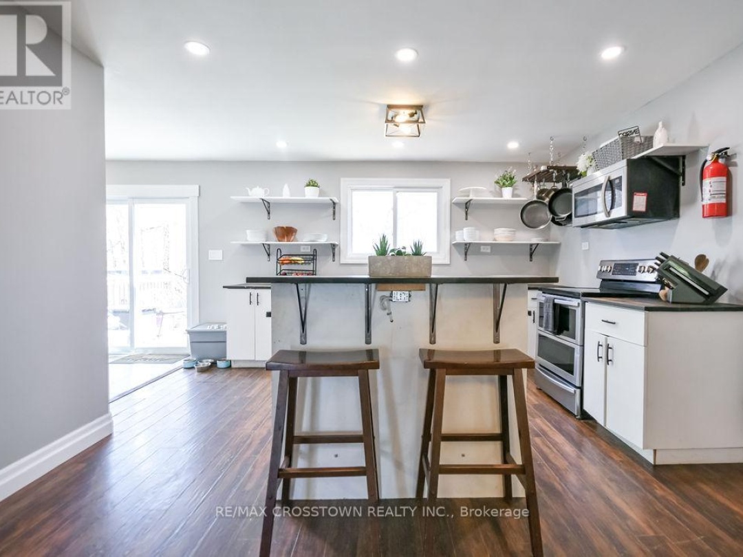 461 BARNES AVENUE, Tay (Port McNicoll)