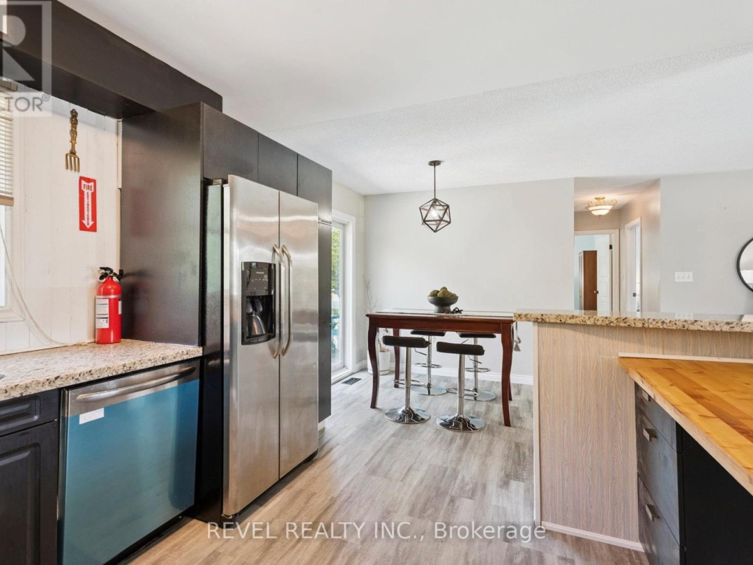 40 GREENWOOD CRESCENT, 