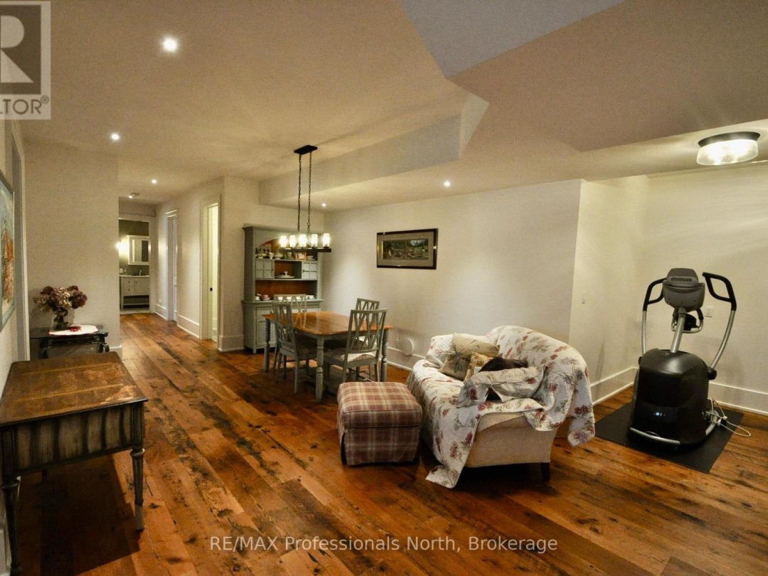 11 TIPPER LANE, 