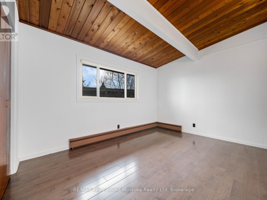 8 SUNSET AVENUE, Georgian Bay