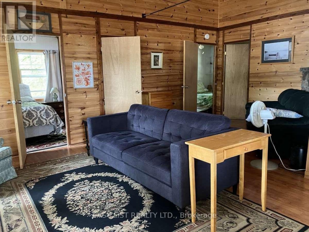 1045 REYNOLDS ROAD, Horseshoe Lake