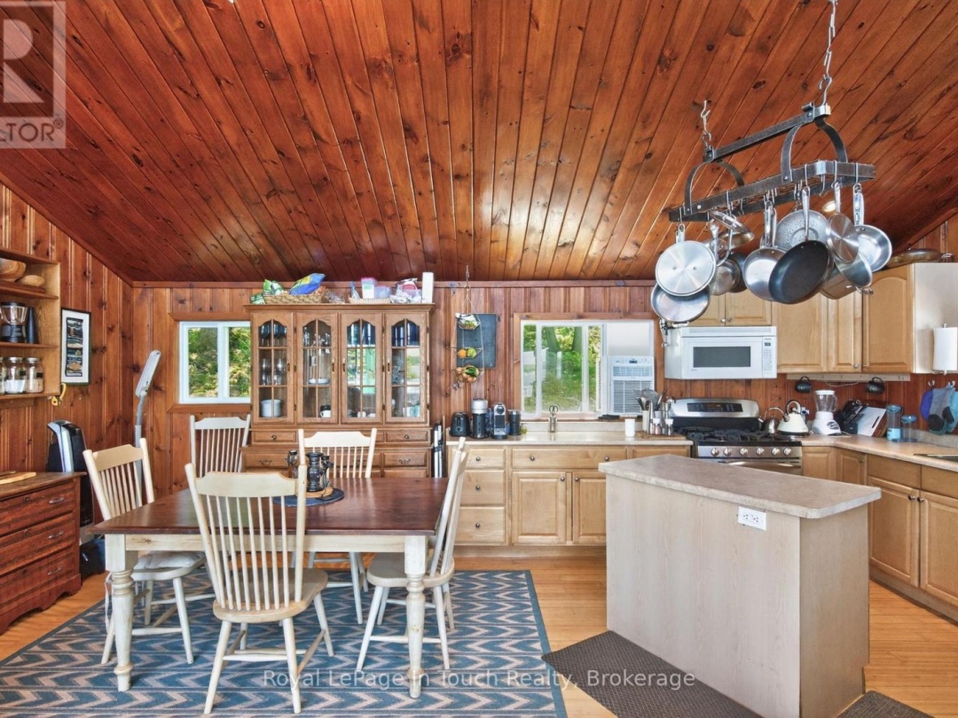 4 IS 270 SIX MILE LAKE ISLAND, Six Mile Lake