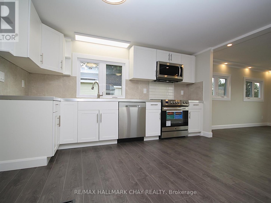 4064 ASH CRESCENT, Severn